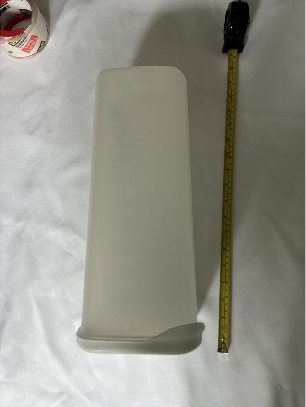 Vintage Rubbermaid Servin' Saver Bread Keeper Storage 380A White Loaf Bread Box